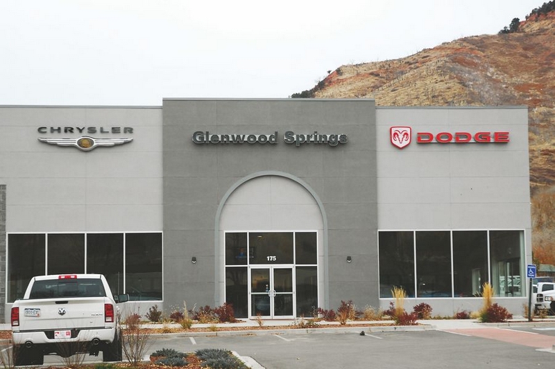 Glenwood Springs auto dealership can’t dodge the economic bullet